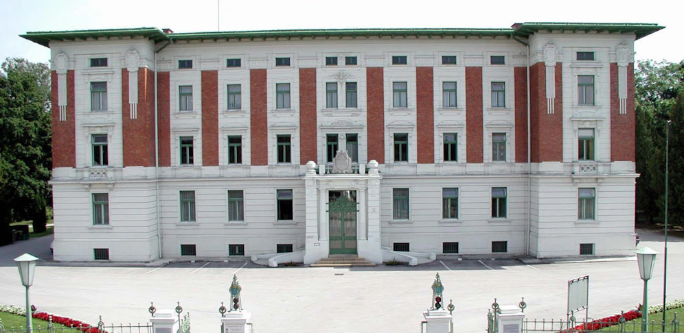 Das Landesklinikum in Mauer.