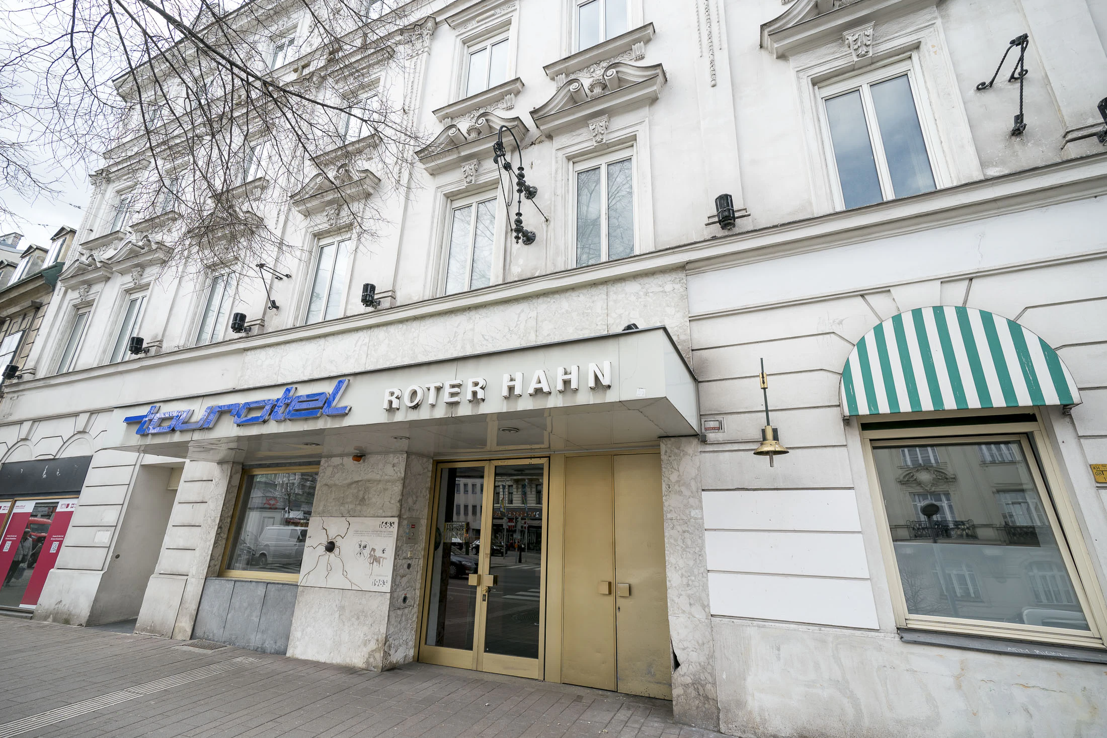 Das ehemalige Hotel "Roter Hahn" steht seit dem Jahr 2000 leer.