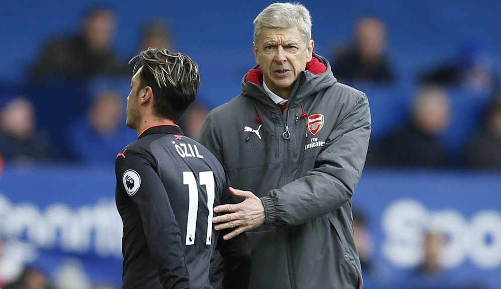 Mesut Özil, Arsene Wenger