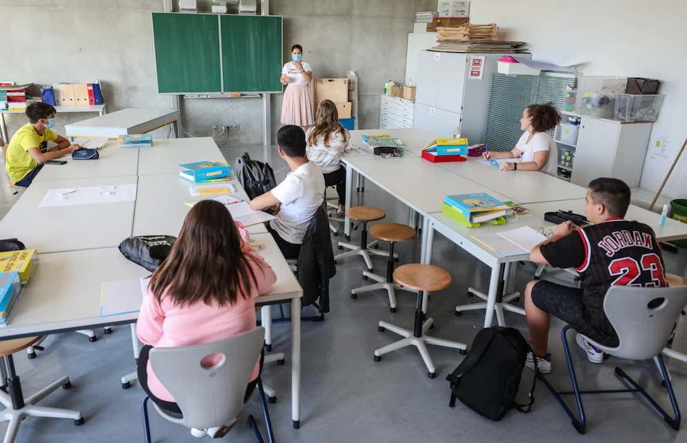 Die Schüler in Deutschland sollen bald mit Jacken und Decken im Klassenzimmer sitzen.