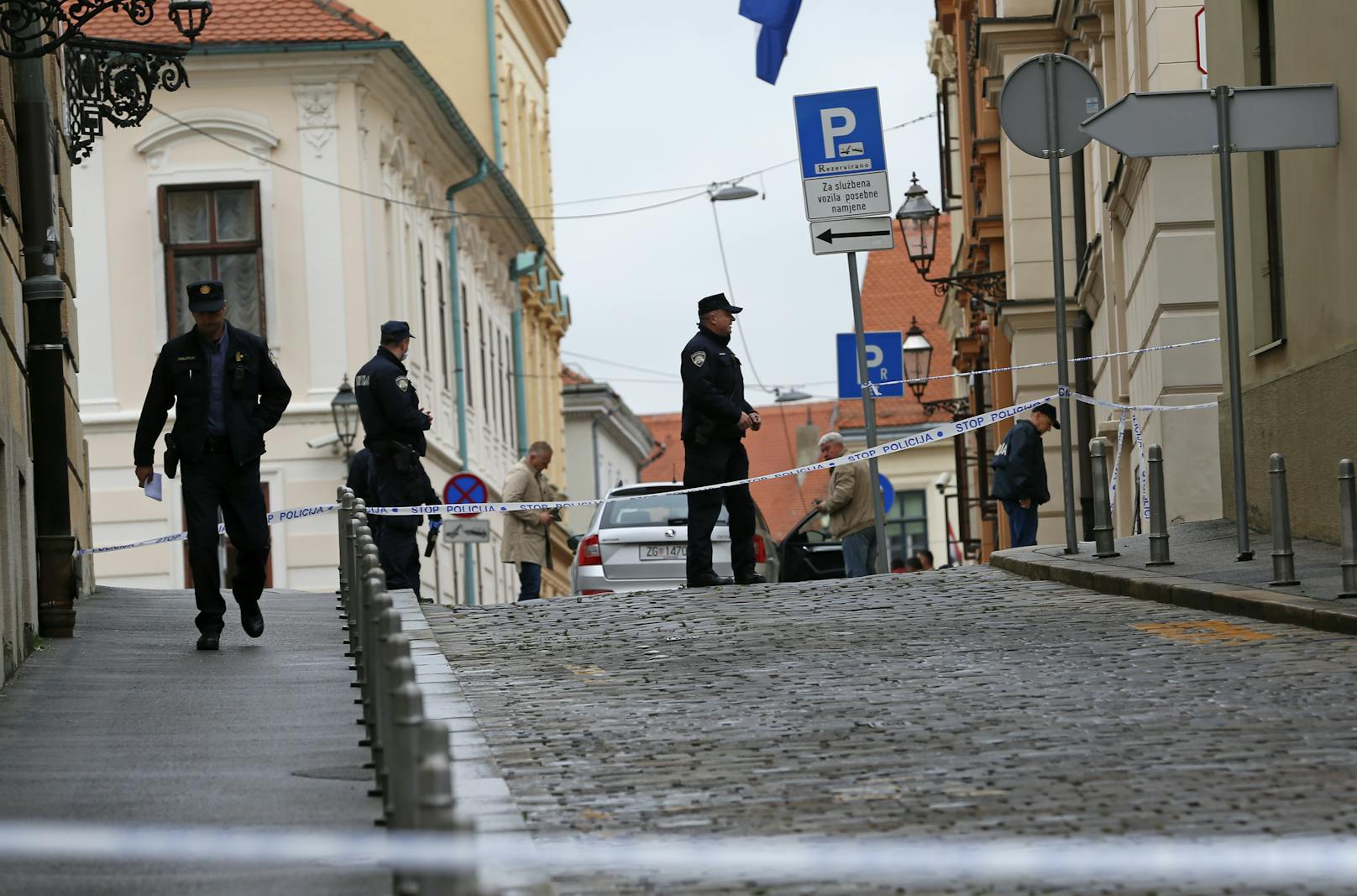 Am Montag kam es in Zagreb zu einem Schusswaffengebrauch vor dem Regierungsgebäude.