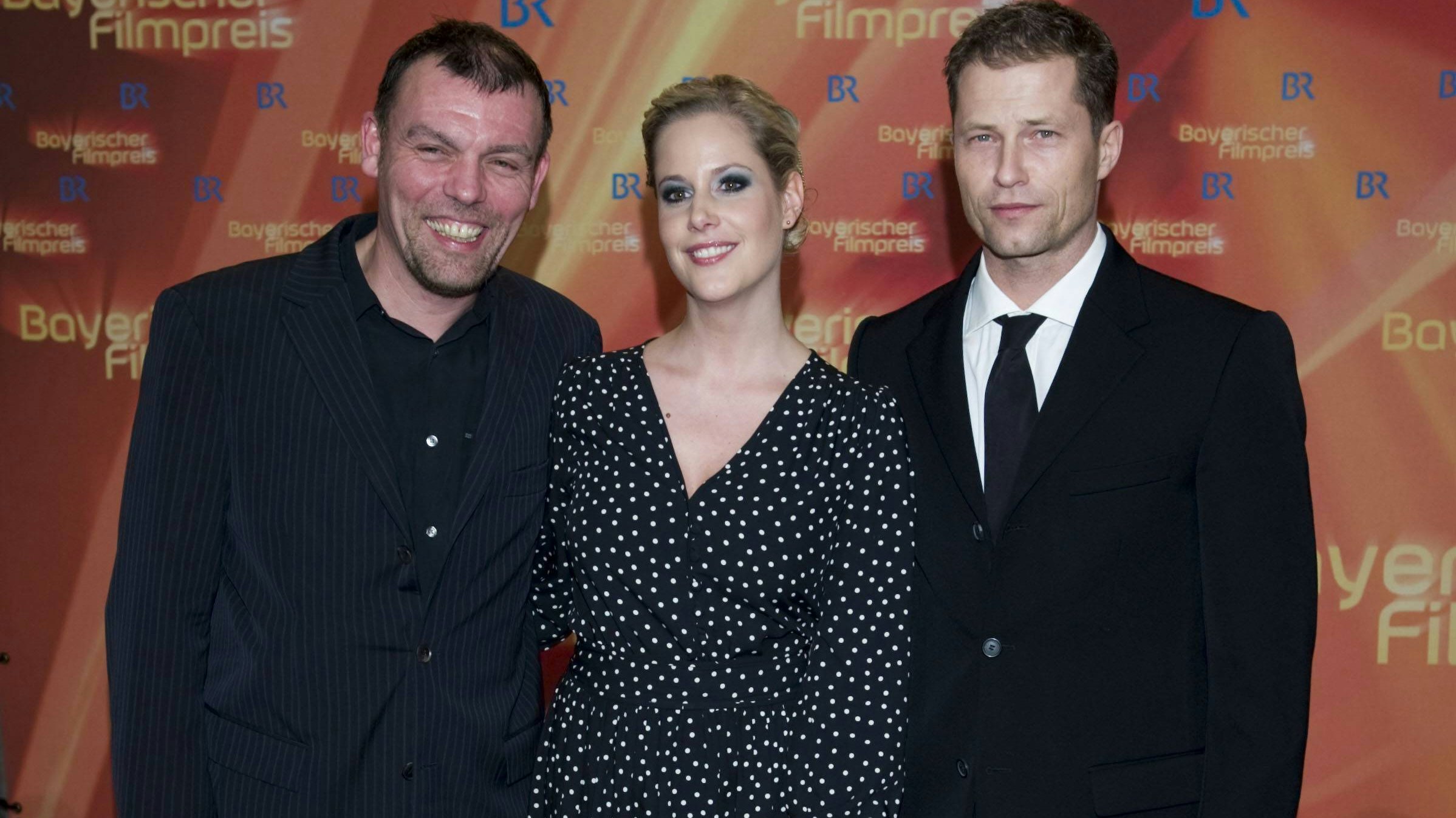 Einst ein Komödien-Dreamteam, jetzt Gegner vor Gericht: <strong>Anika Decker </strong>(Mitte) hat gegen die Produzenten <strong>Tom Zickler</strong> (li.) und <strong>Til Schweiger</strong> geklagt.