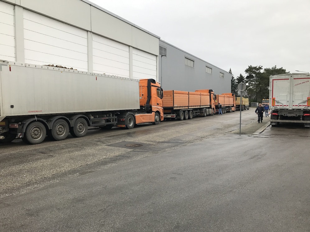 Neun mit Zuckerrüben beladenen Sattelkraftfahrzeuge wurden angehalten.