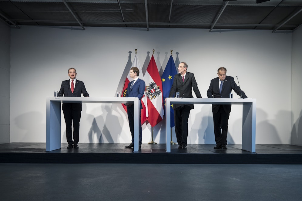Stelzer, Kurz. Fassmann und Meinhard bei der PK in Linz.