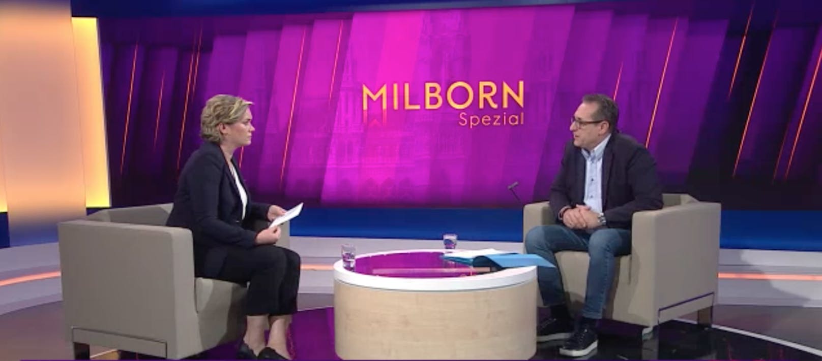 Heinz-Christian Strache gab Puls-24-Infochefin Corinna Milborn ein Interview.