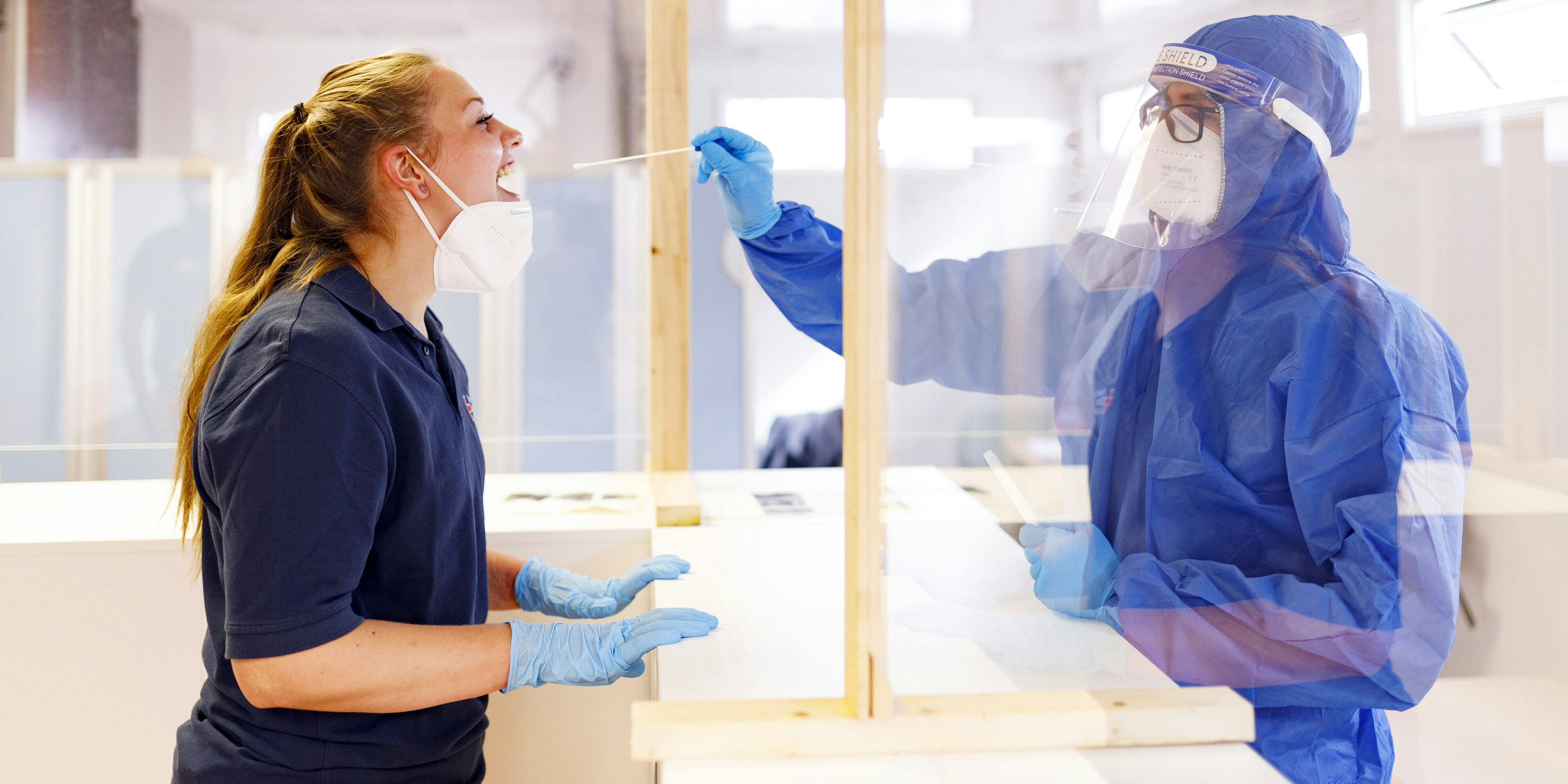 Schnelltests gelten als wichtiger Baustein der Teststrategie, weil sich damit an Ort und Stelle und ohne medizinisches Fachpersonal feststellen lässt.