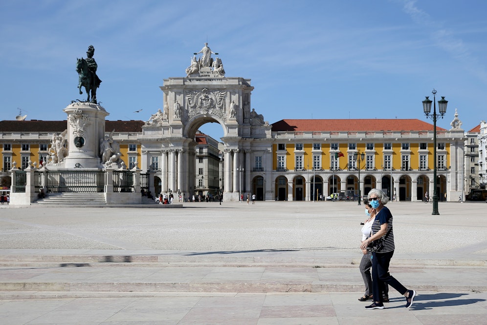 Aus Angst einer dramatischen fünften Welle wird in Portugal nach den Weihnachtsfeiertagen der Lockdown verhängt. (Symbolbild) <br>