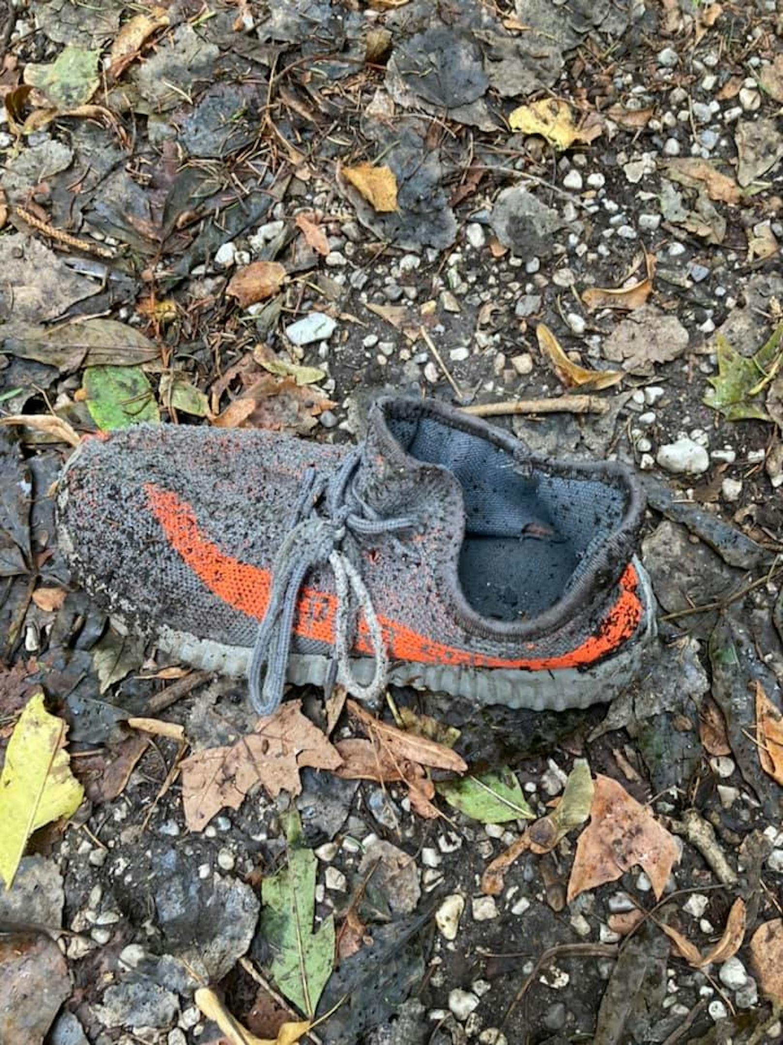 Dieser Schuh blieb zurück.
