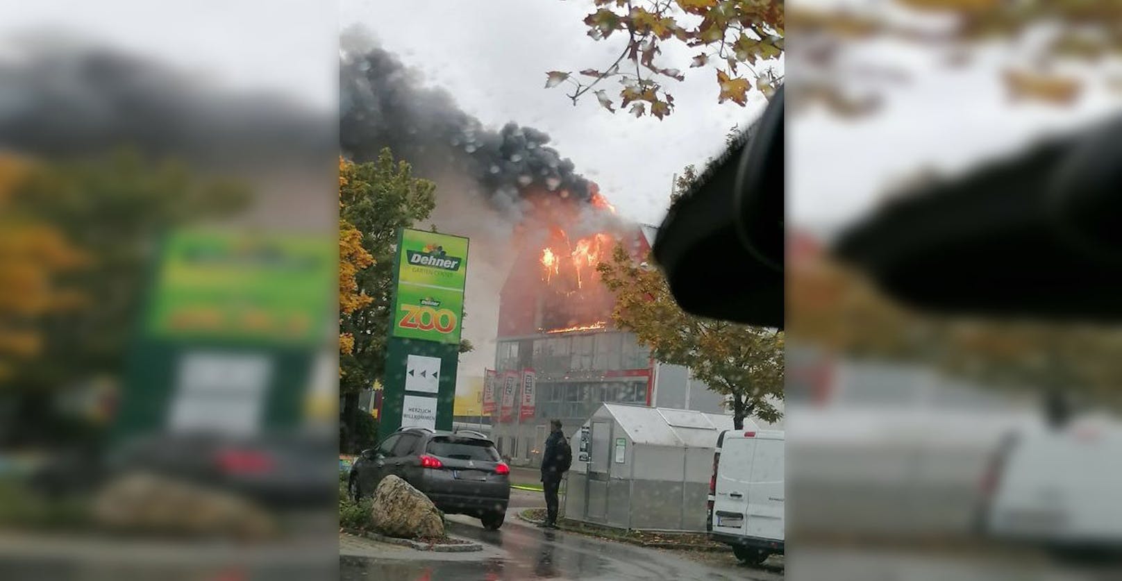In dem Lagerhaus in Donaustadt brach ein Feuer aus.
