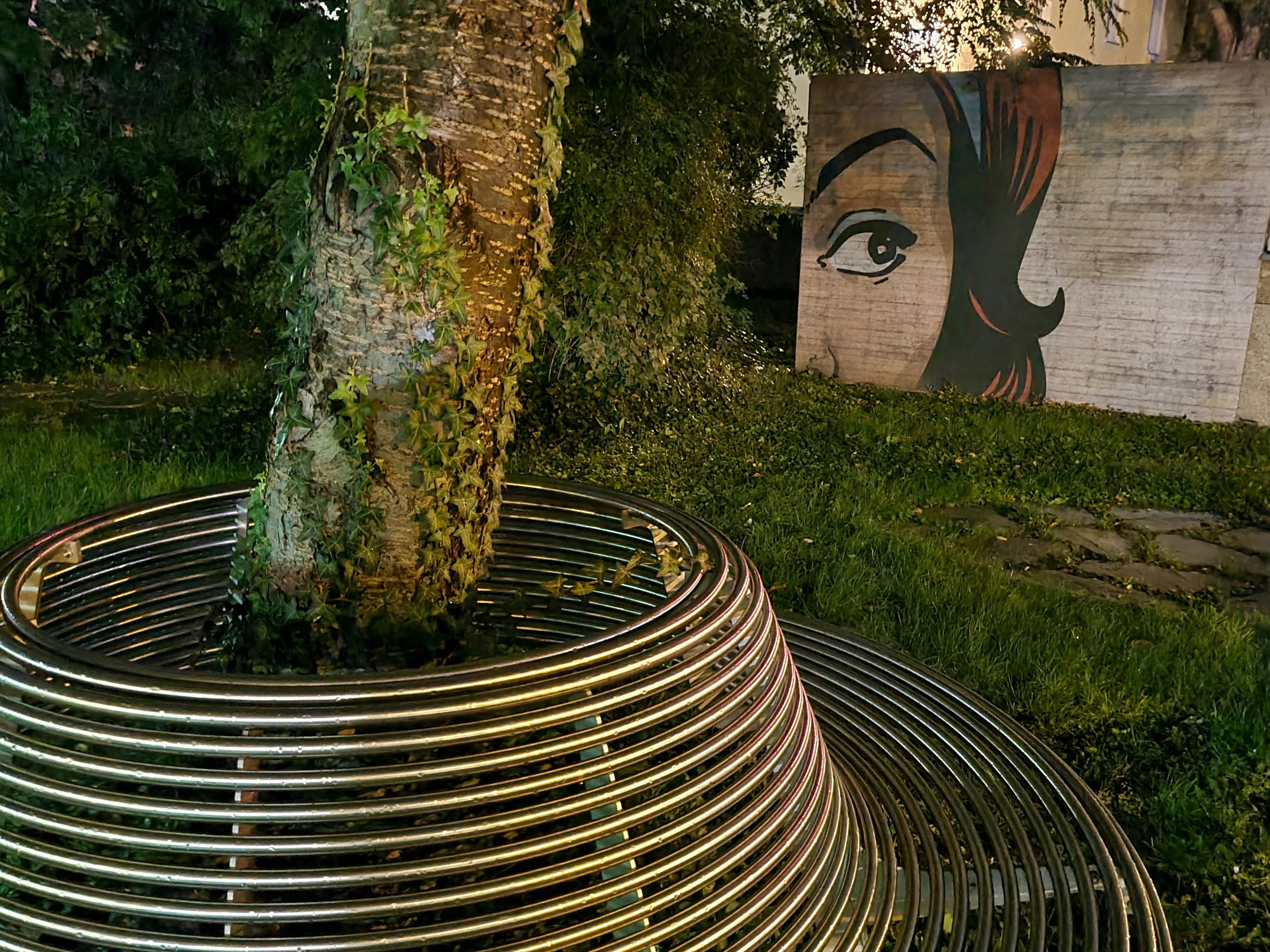 ... in der Nacht spektakulär gut. Selbst in der Dunkelheit gehen nur wenige Details verloren.