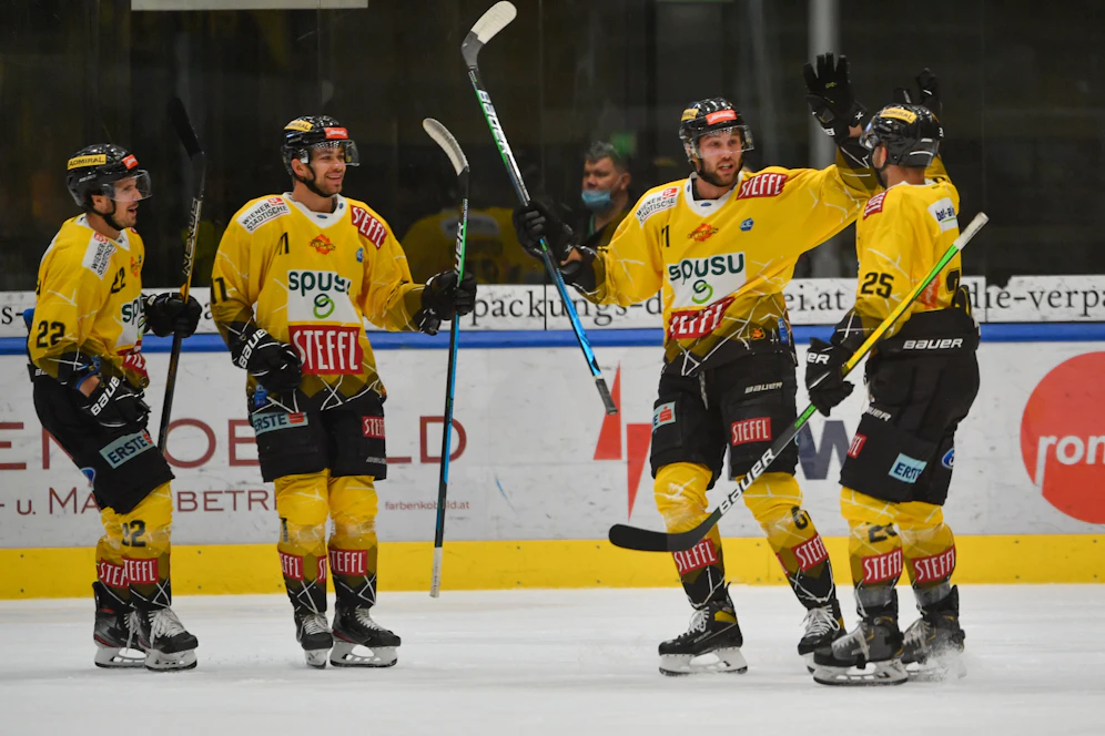 Die spusu Vienna Capitals jubeln über den nächsten Sieg