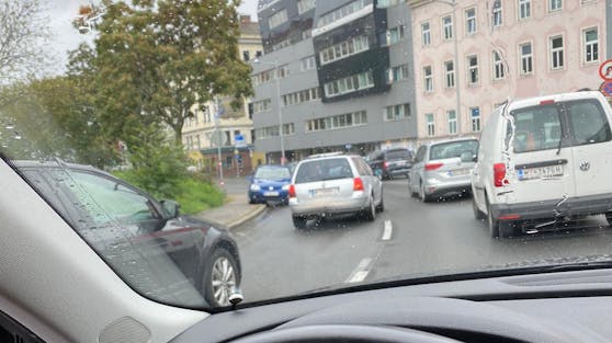 Ein Autolenker bog falsch auf den Gürtel ab