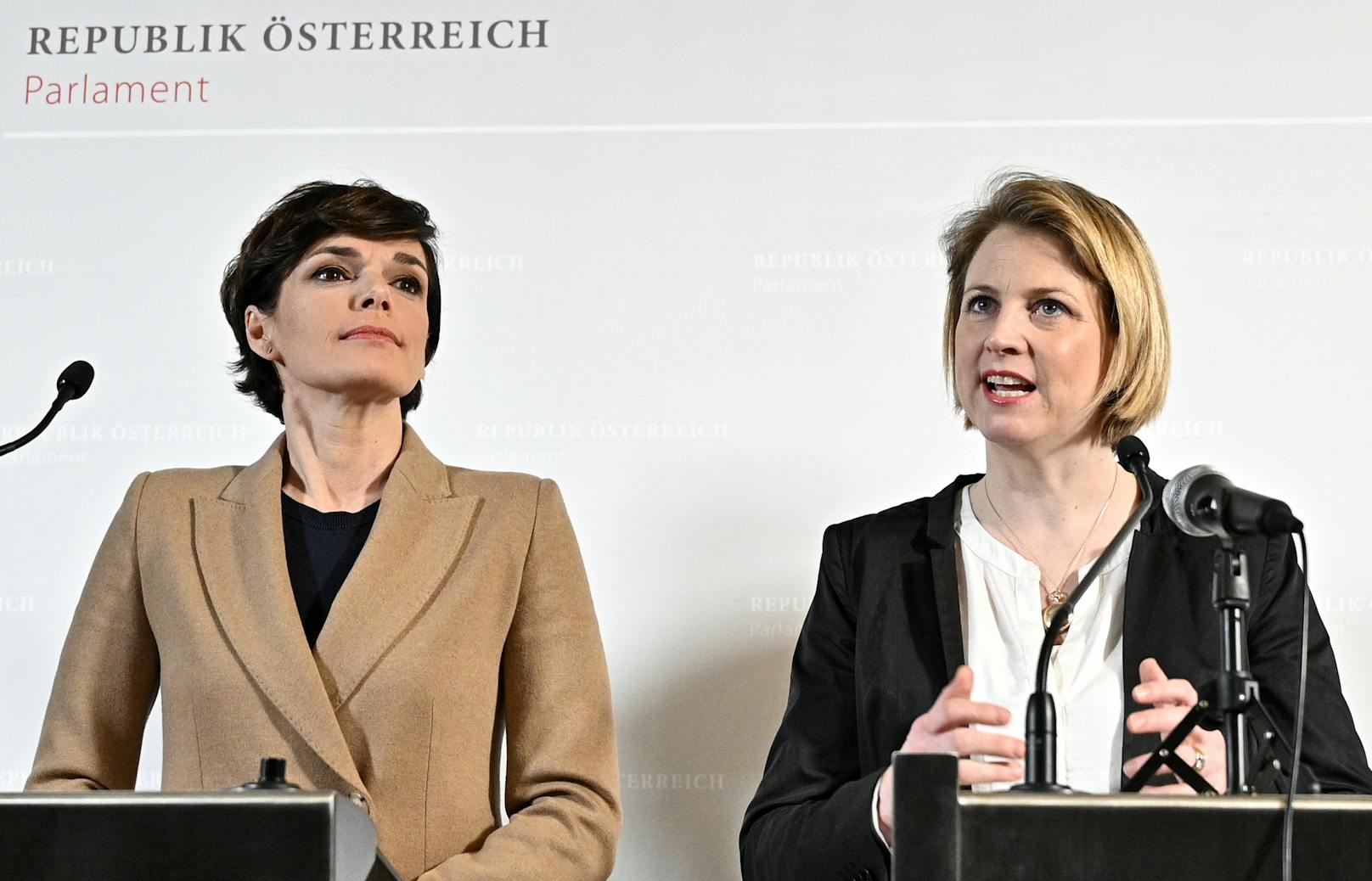 Ein Ex-ÖVP-Bürgermeister zieht über die Chefinnen von SPÖ und ÖVP her.