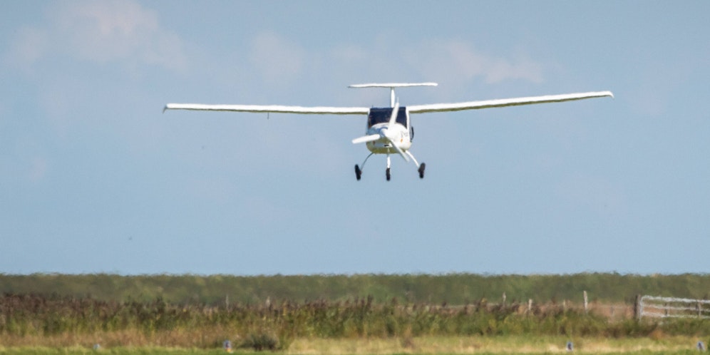 Das Kleinflugzeug musste nach einem Propeller-Ausfall notlanden. Symbolbild.&nbsp;