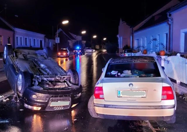 Der Audi blieb auf der Straße legen.