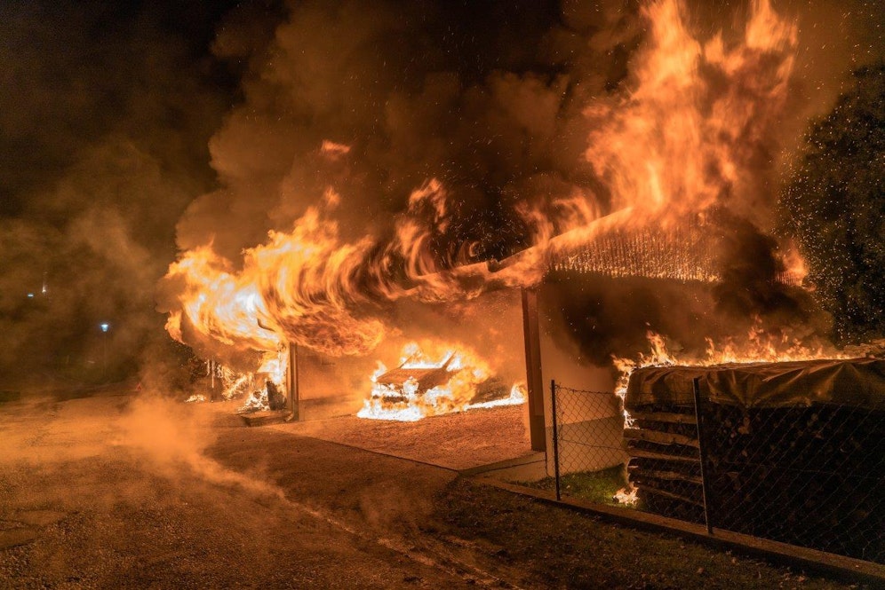 Garage stand in Vollbrand