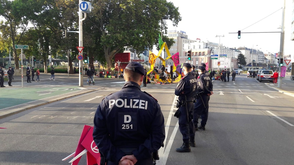 Klima-Rebellen in der Operngasse