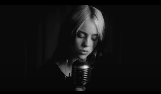 "No Time To Die": Billie Eilish sorgt mit der Musikvideo-Premiere zum neuen Bond-Titelsong wieder für Klick-Rekorde.