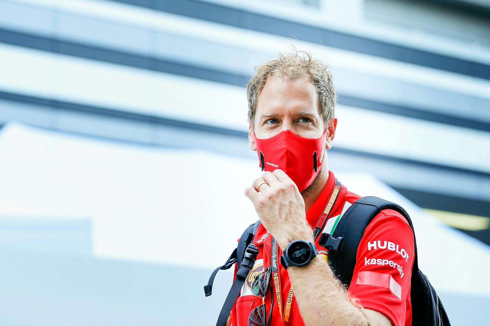 Sebastian Vettel gibt sich mit wenig Gehalt zufrieden. 