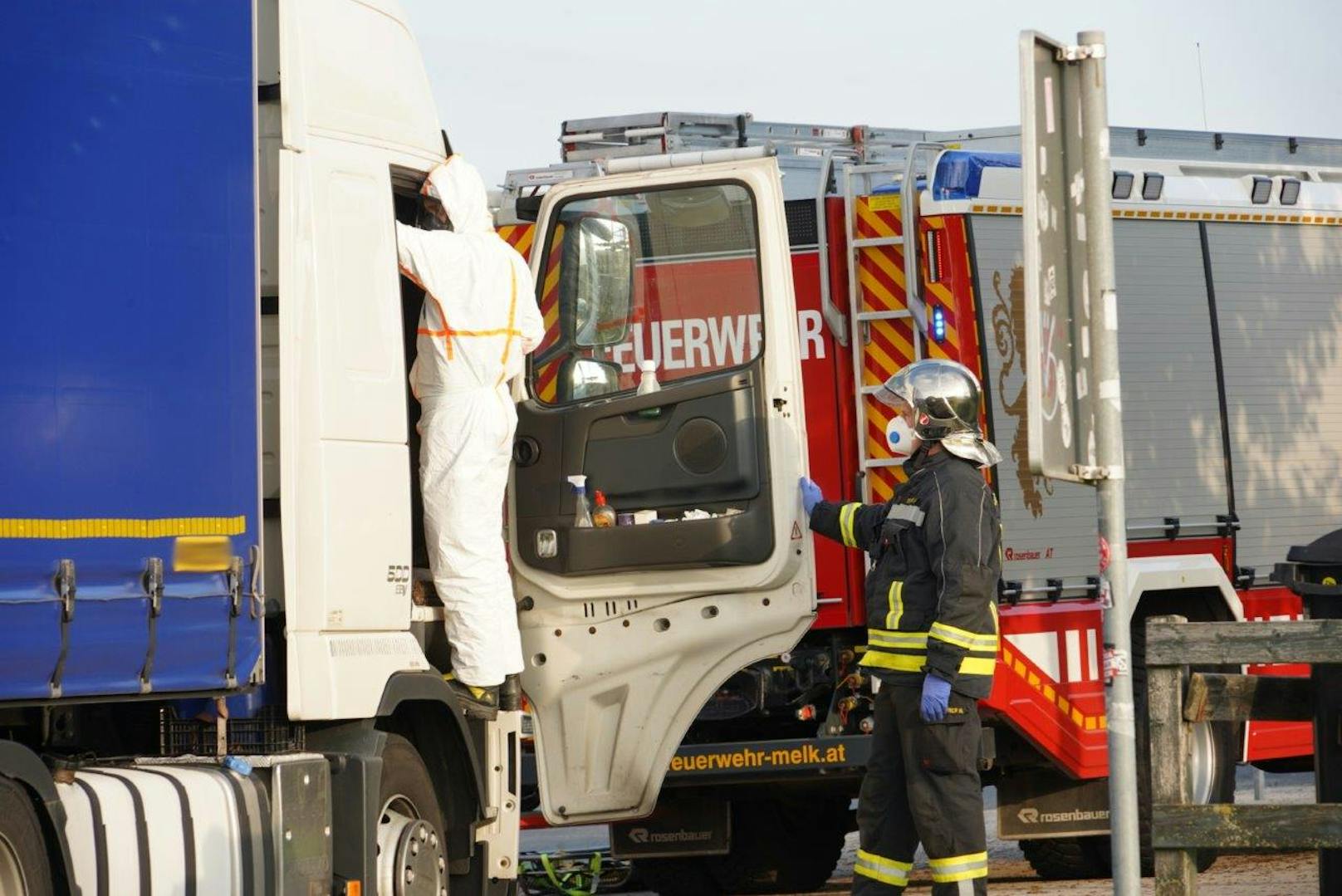 Ein Lkw-Lenker dürfte beim Rastplatz Schallaburg mehrere Tage tot in seinem Führerhaus gelegen sein. 