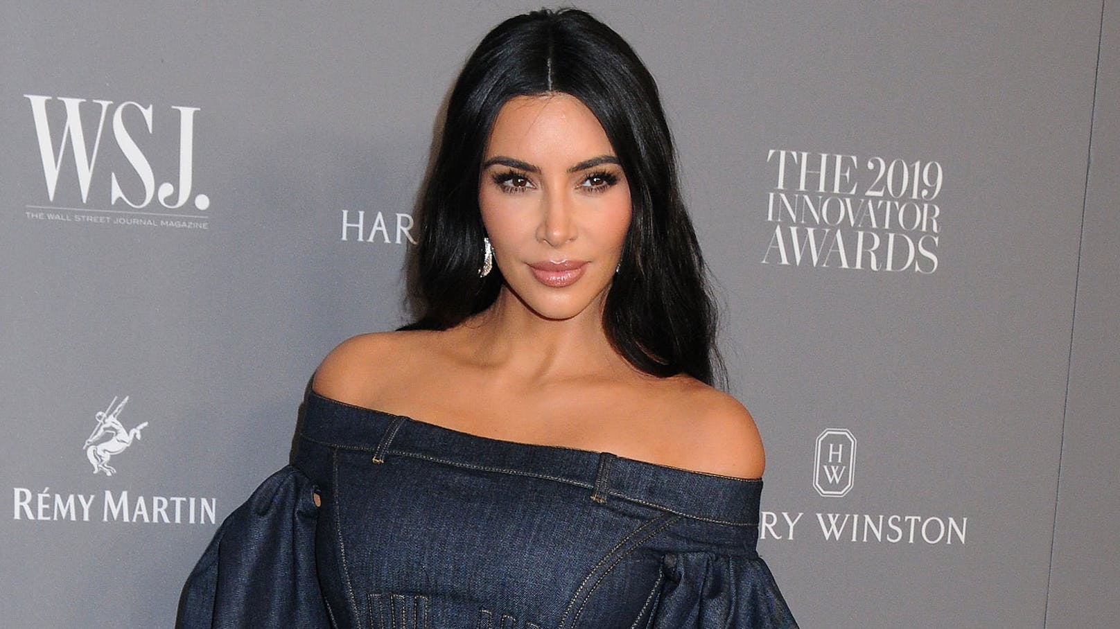 Glamour-Lady<strong> Kim Kardashian</strong> überrascht ihre Follower mit einem ungeschönten Instagram-Schnappschuss.