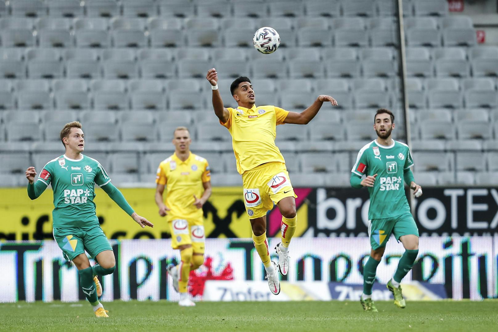 Auswärts gegen Wattens gelang der Austria ein 2:0-Erfolg. Wimmer und Sarkaria trafen in den gelben Auswärtstrikots.