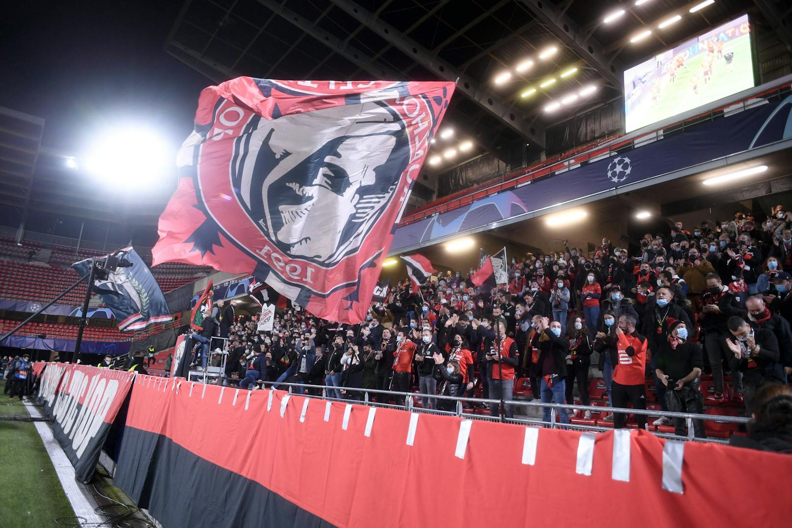 Der Rennes-Fanblock beim Debüt in der Champions League. 
