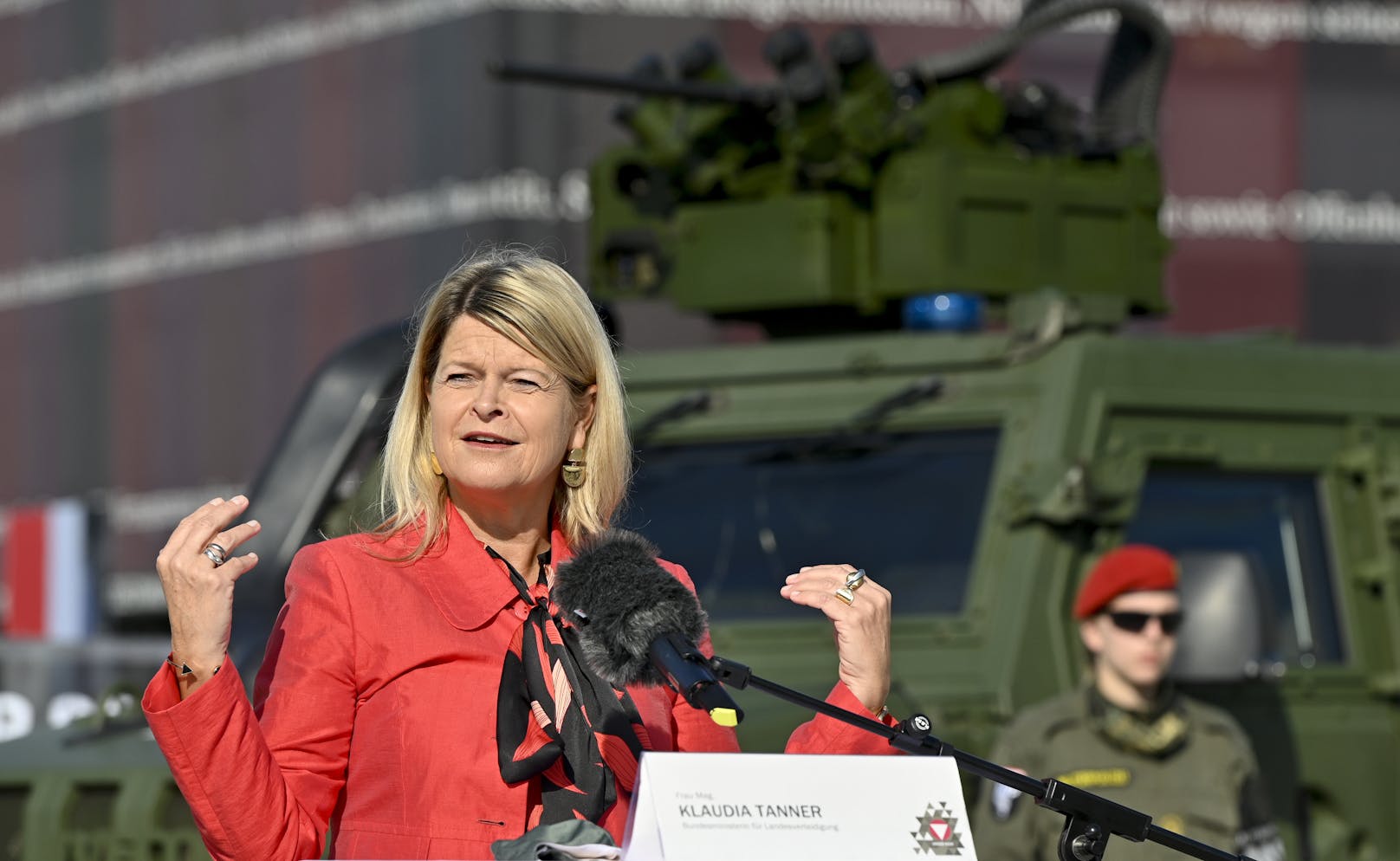 Freut sich auch heuer auf eine virtuell "Hybridveranstaltung": Verteidigungsministerin Klaudia Tanner (ÖVP),&nbsp;