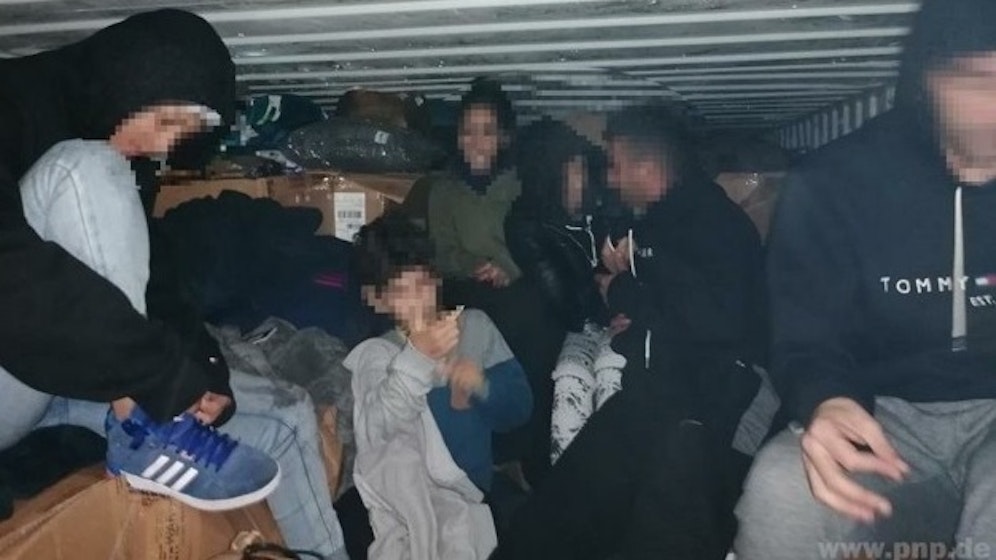 Insgesamt wurden acht Personen befreit.