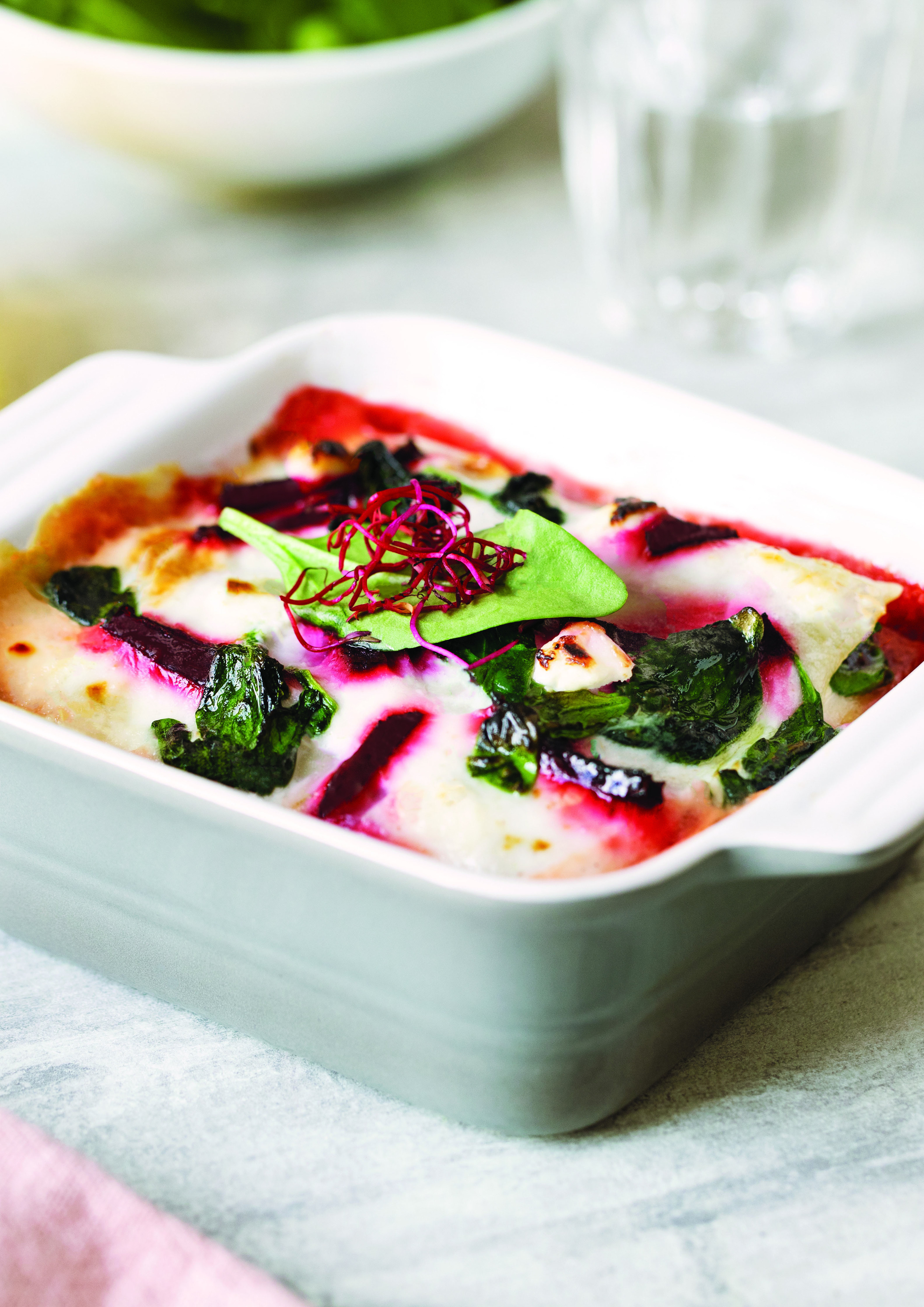 Lasagne mit roter Beete, Spinat und Ziegenkäse Lasagne mit roter Beete, Spinat und Ziegenkäse
