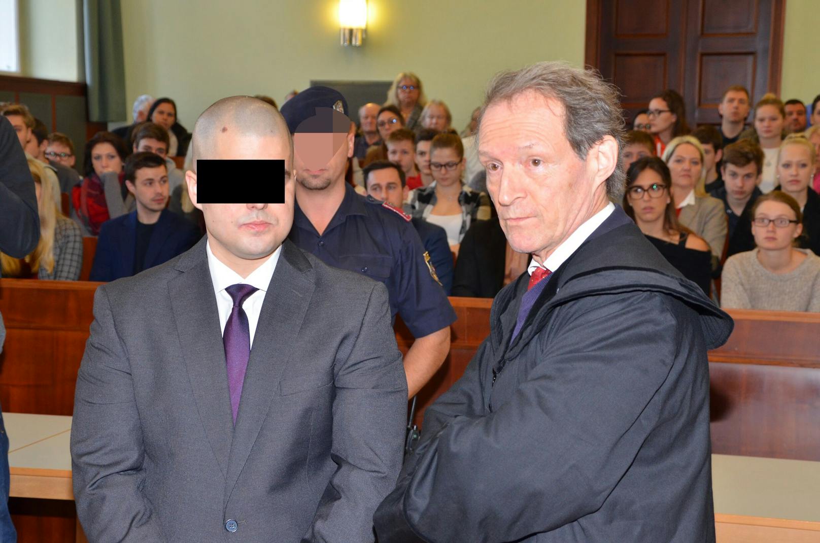 Markus H. mit Anwalt Blaschitz