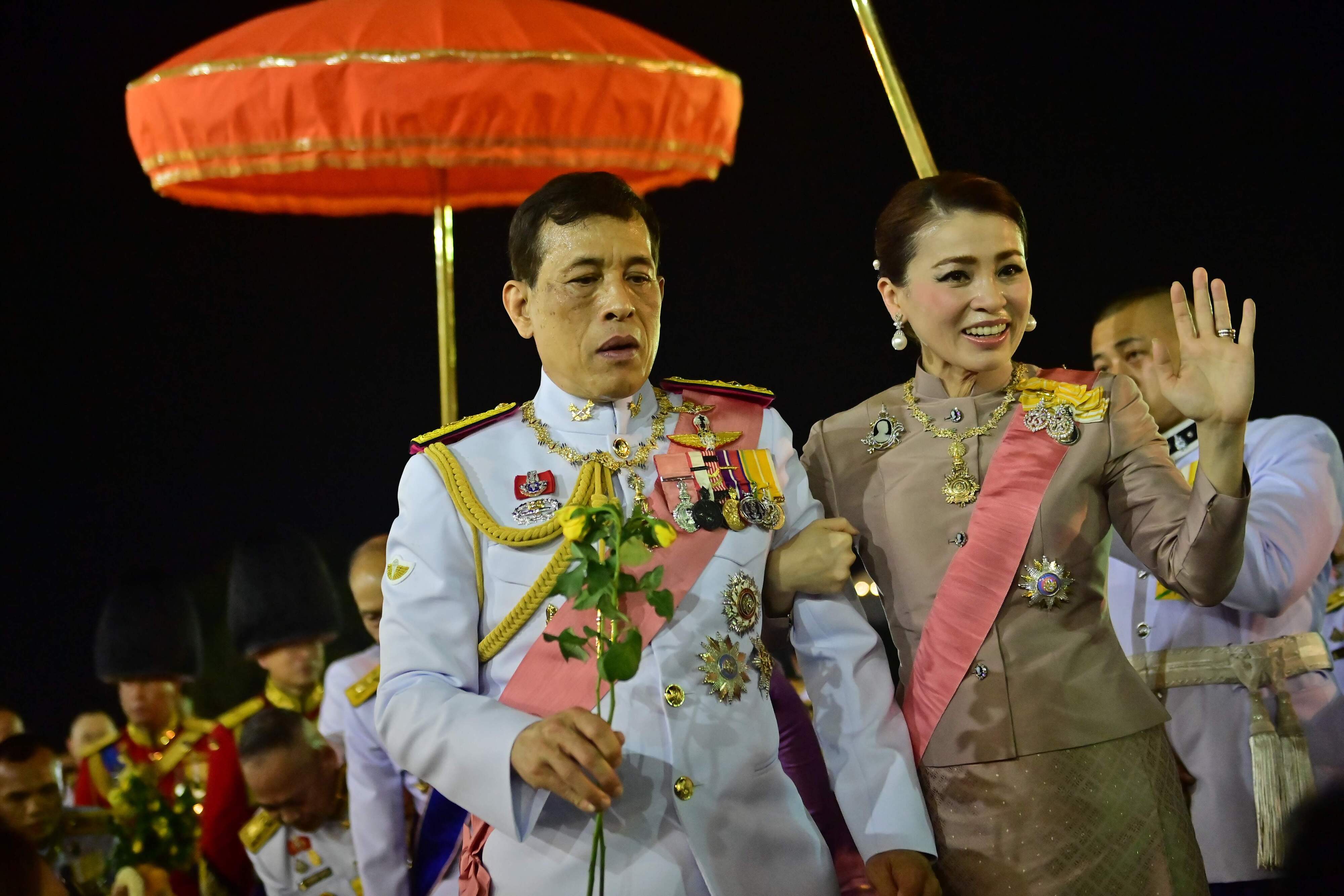 König Maha Vajiralongkorn und Knigin Suthida