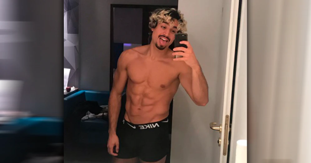 Hisham geht im Netz offen mit seiner Sexualität um.