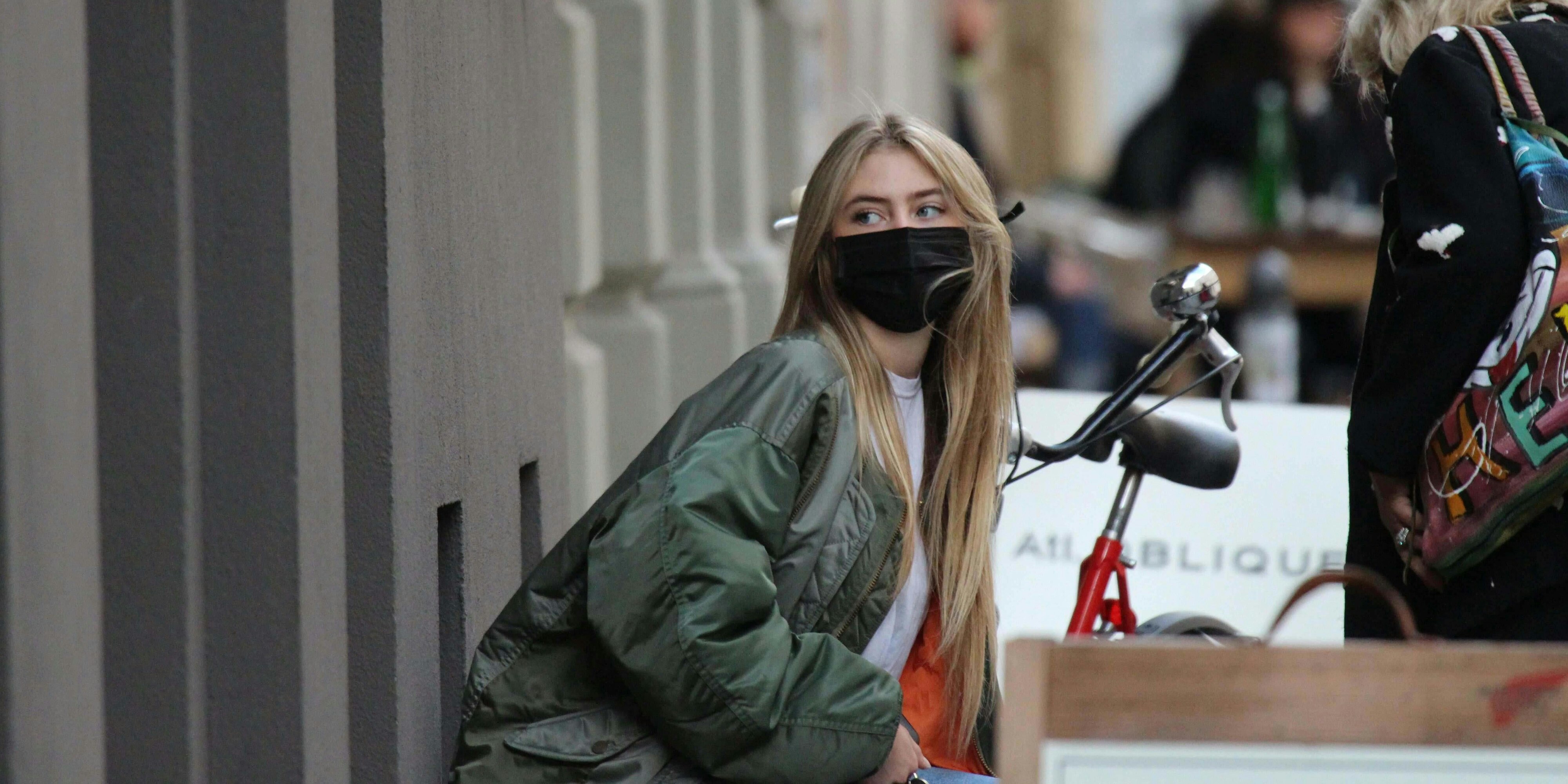 Offenbar kurbelt sie schon langsam ihre eigene Karriere im Rampenlicht an.