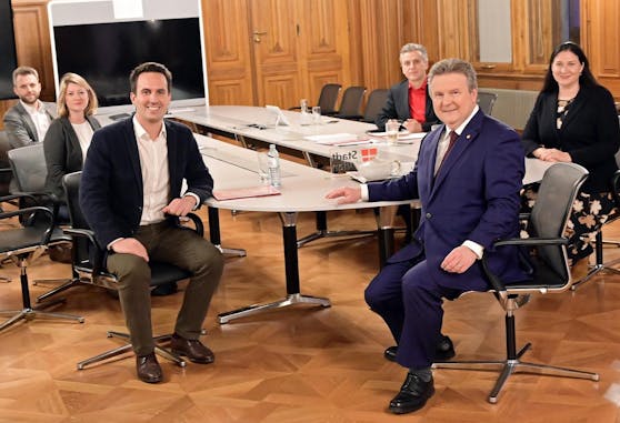 Christoph Wiederkehr (li.) führt das Kernteam der Neos an, Bürgermeister Michael Ludwig (re.) das der SPÖ