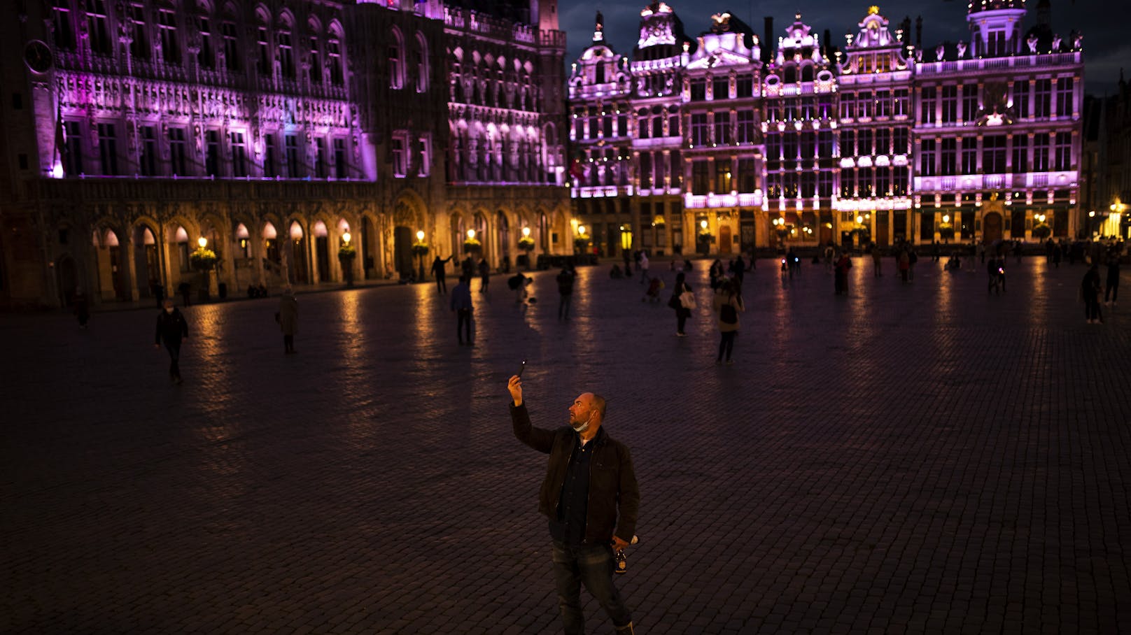 Brüssel zu Corona-Zeiten bei Nacht.