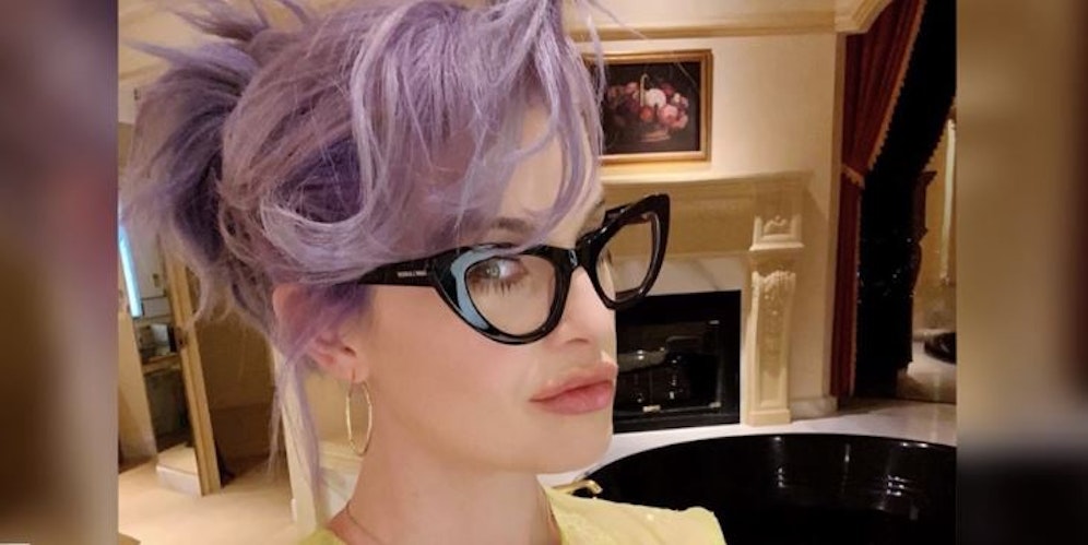 Nach einem Make-up-Unfall geht Musikerin <strong>Kelly Osbourne</strong> unfreiwillig unter Hollywoods 