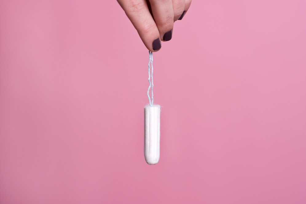 Viele Frauen vergessen schon einmal ein Tampon zu entfernen oder sind sich nicht sicher, ob sie es herausgenommen haben. <br>