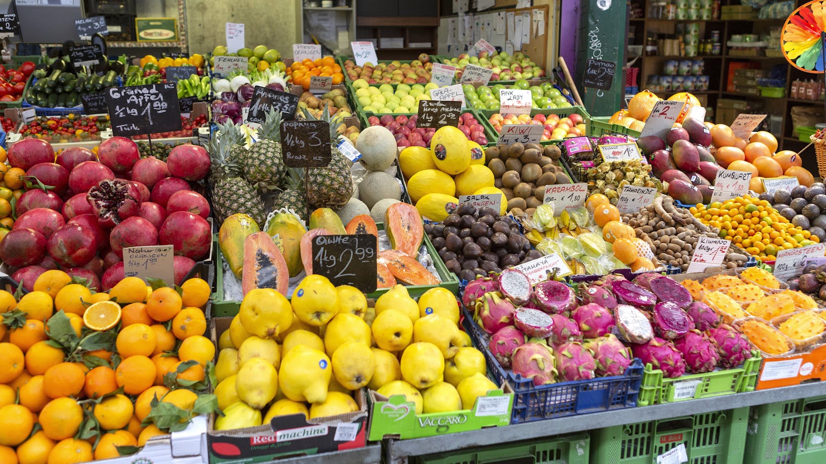 Greenpeace warnt vor Gift in Melonen, Papayas und Mangos aus Brasilien