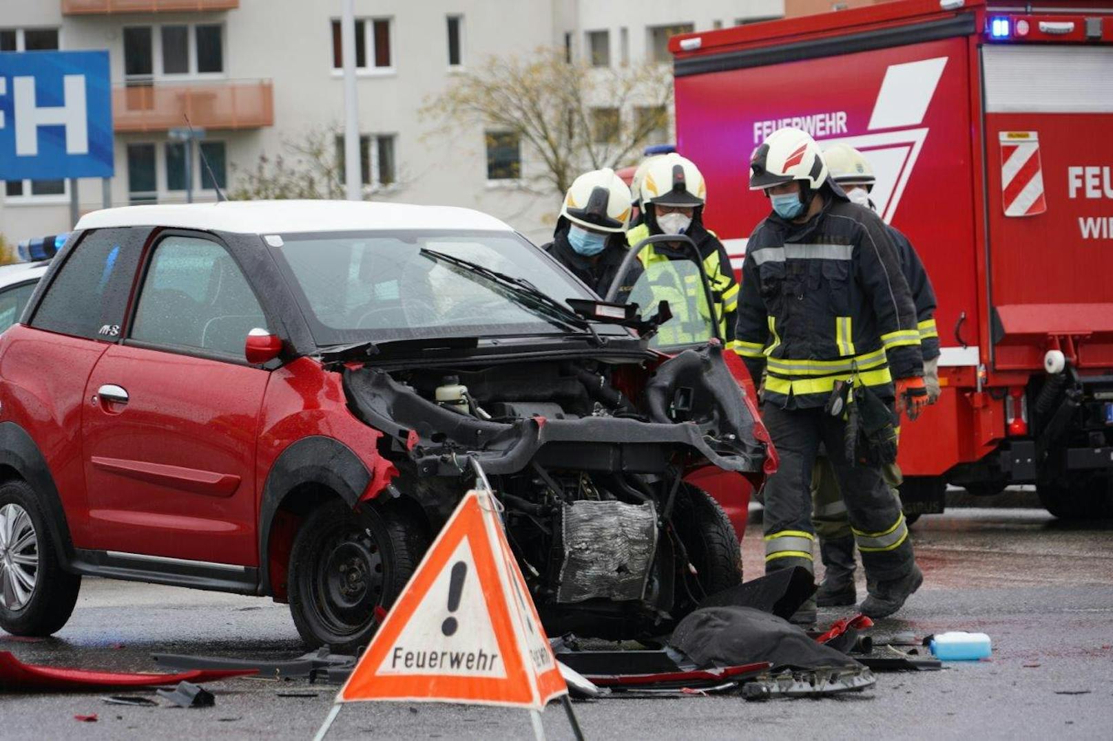 Die Einsatzkräfte vor Ort.