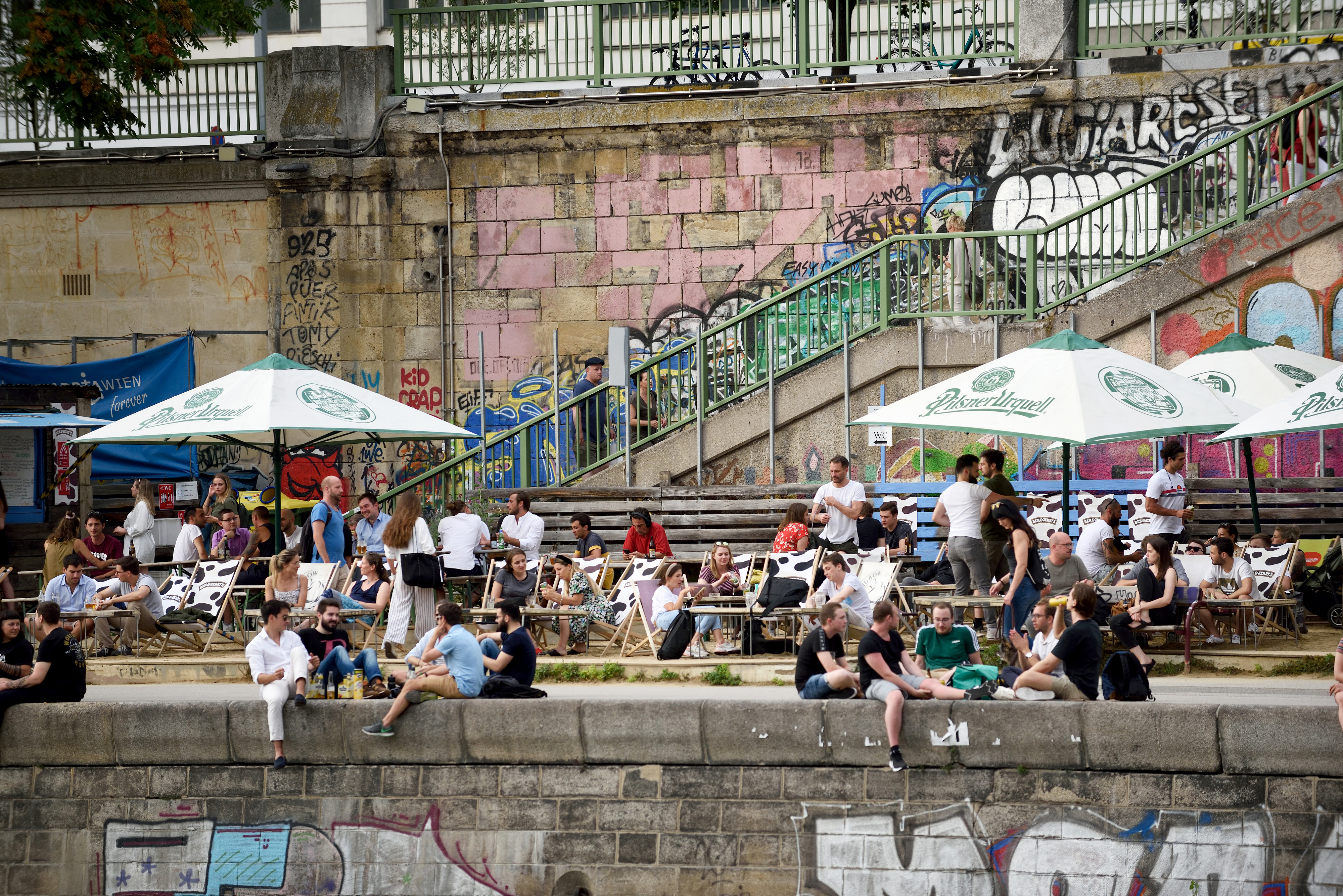 Menschen am Donaukanal