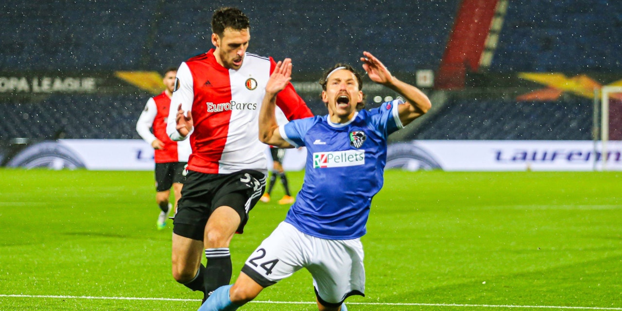 Feyenoord-Fans bedrohen Wernitznig nach Schwalbe - Fussball | heute.at