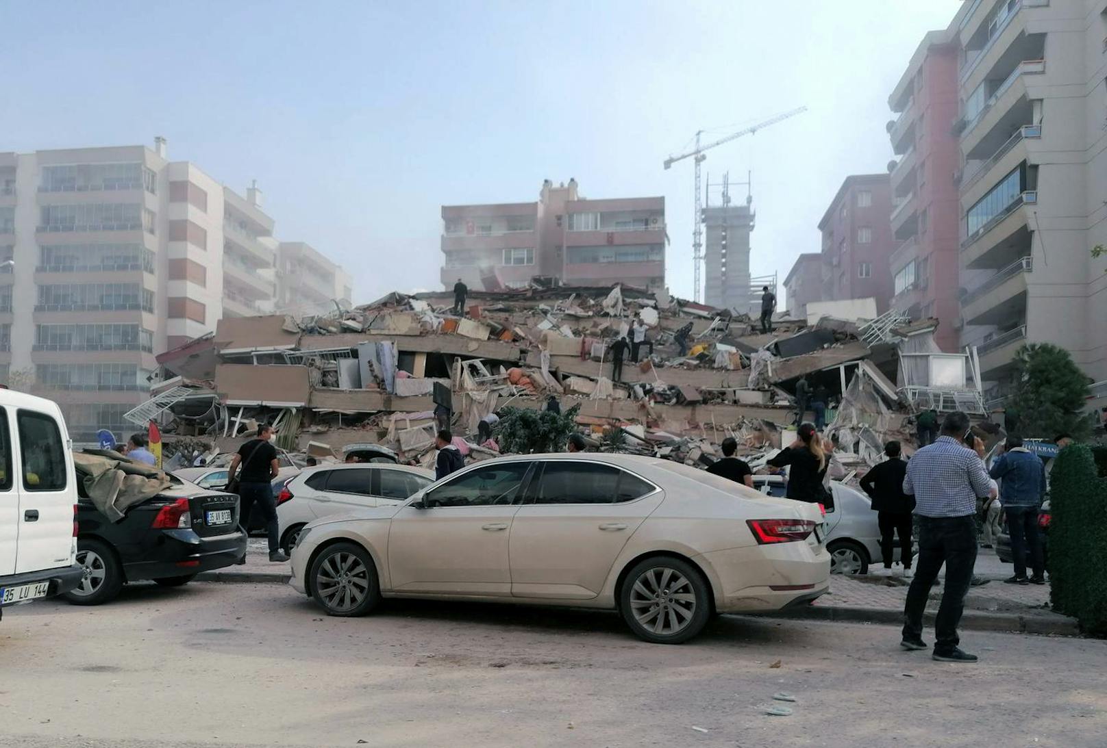 Tsunami in Türkei nach heftigem Erdbeben im Mittelmeer