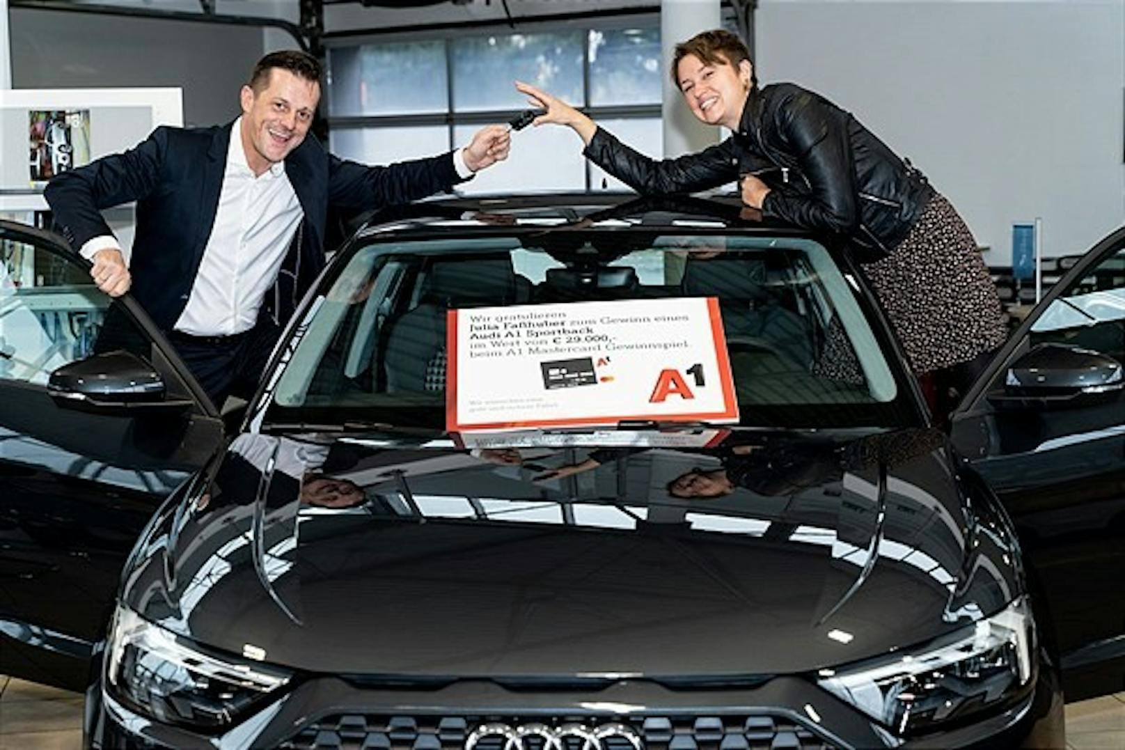 Steirerin gewinnt mit der A1 Mastercard einen Audi A1.