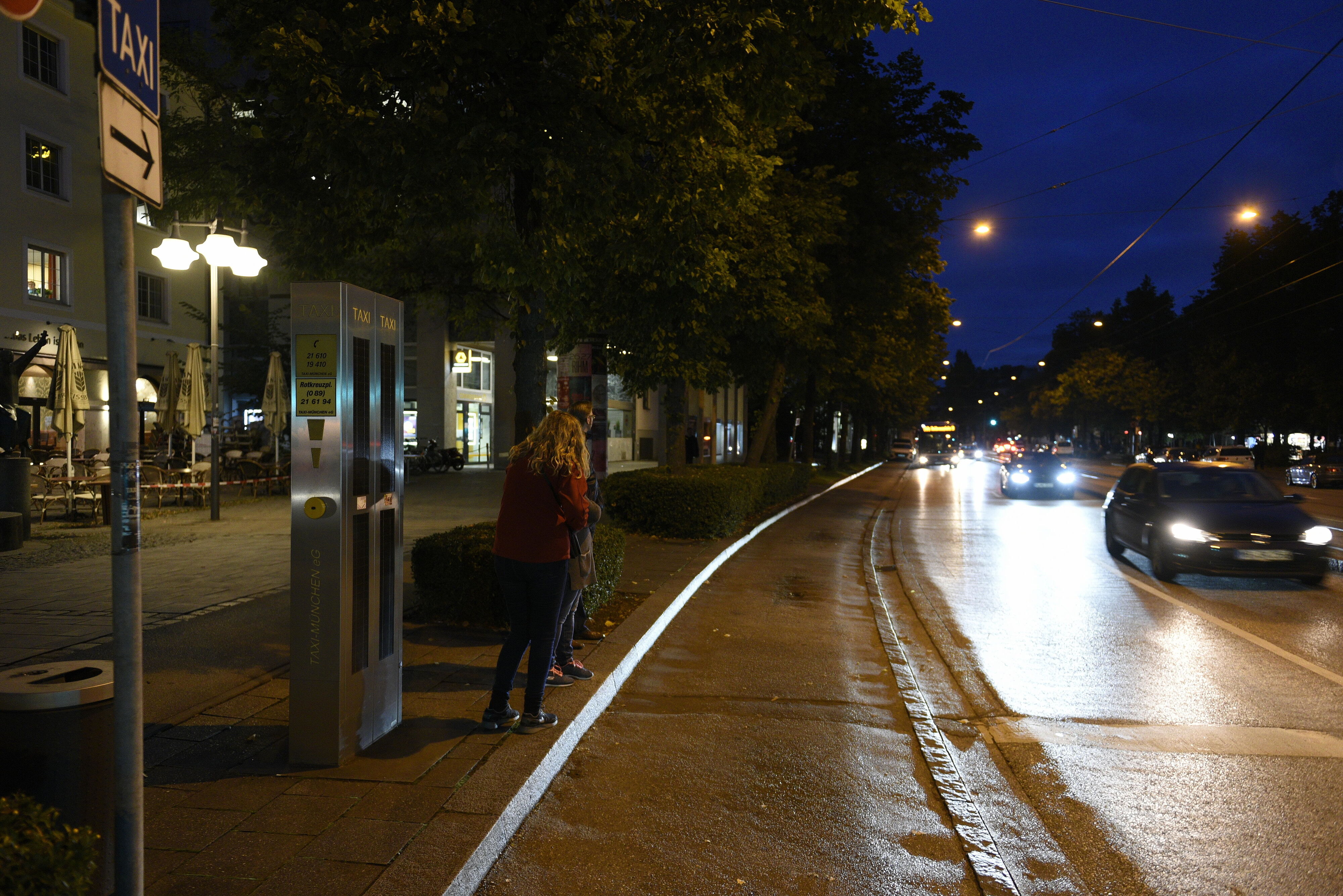 Eine 28-Jährige wurde in München in einem Uber sexuell missbraucht.