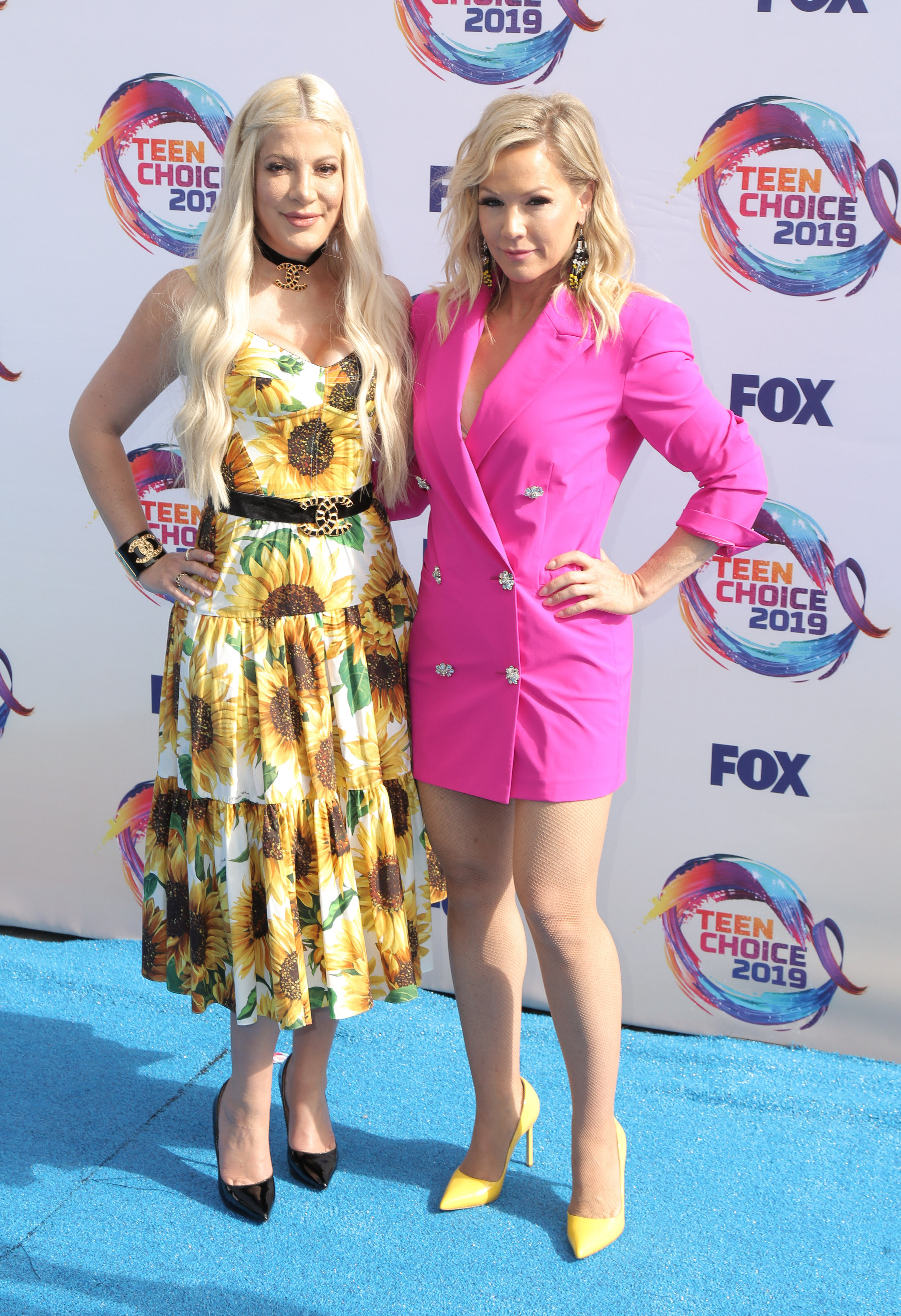 Die Serien-Stars <strong>Tori Spelling</strong> (li.) und <strong>Jennie Garth</strong> wollen sich durch alle 