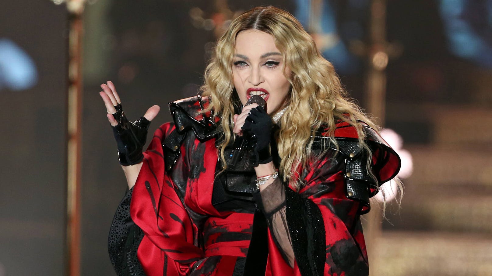 Wegen starken Schmerzen musste <strong>Madonna</strong> immer wieder Konzerte absagen. Wie es tatsächlich um ihre Gesundheit steht, weiß allerdings keiner.<br>