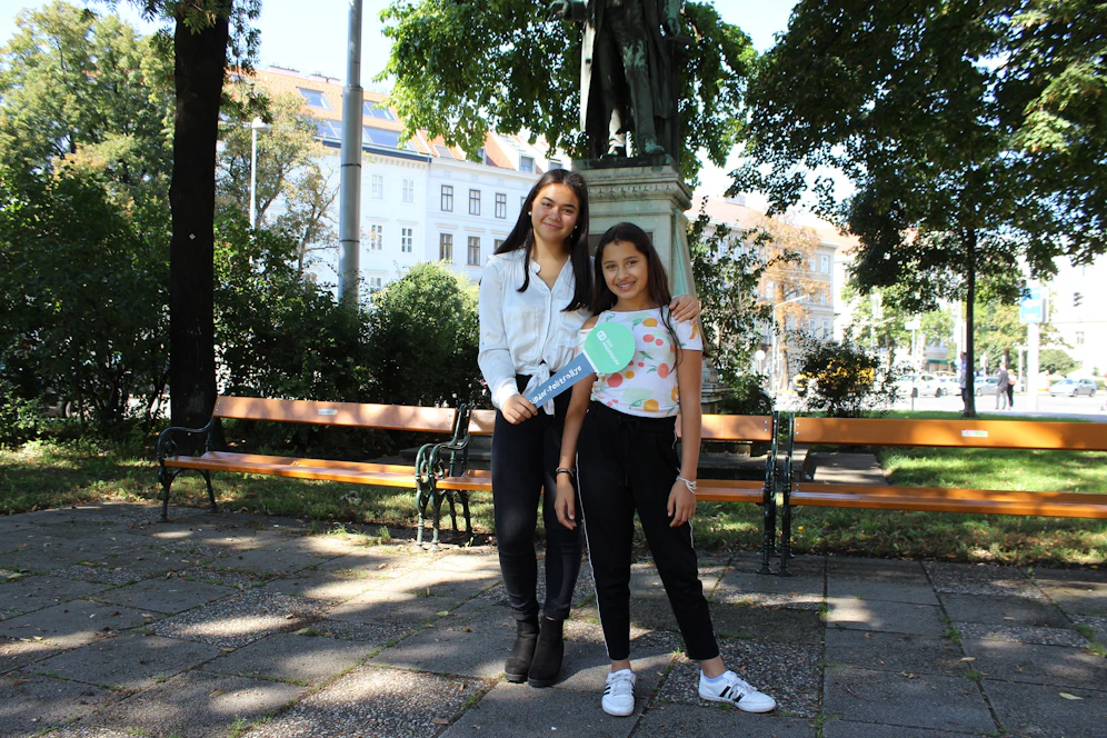 Samira (11, r.) und Bella (13) waren als Reporter unterwegs.