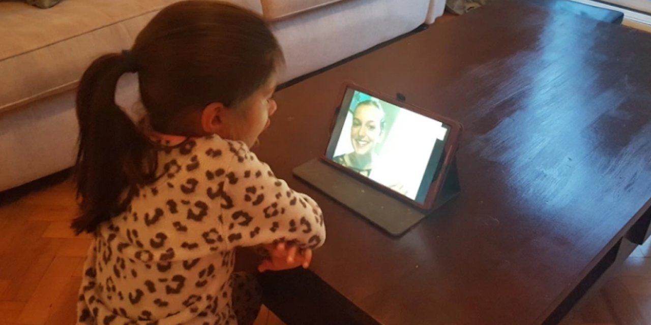 Babysitter passen nun per Zoom auf Kinder auf Heute.at