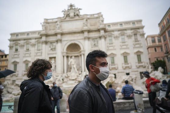 Italien setzt ab sofort auf die Maskenpflicht (auch) im Freien.